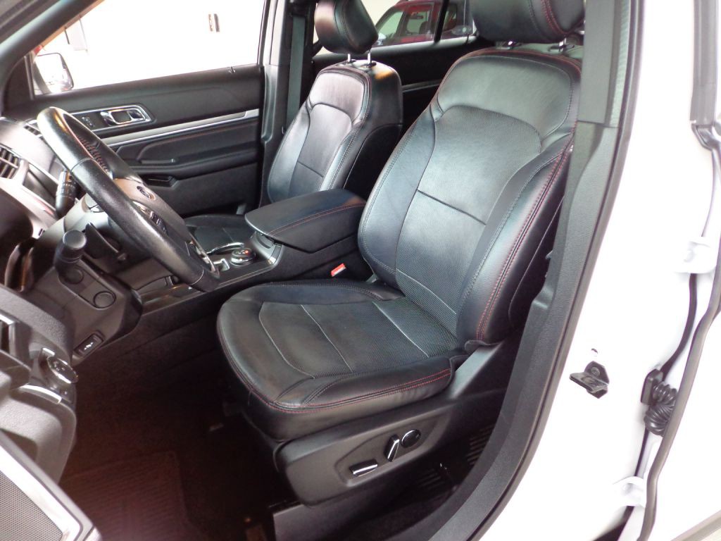 2016 Ford Explorer Image 10