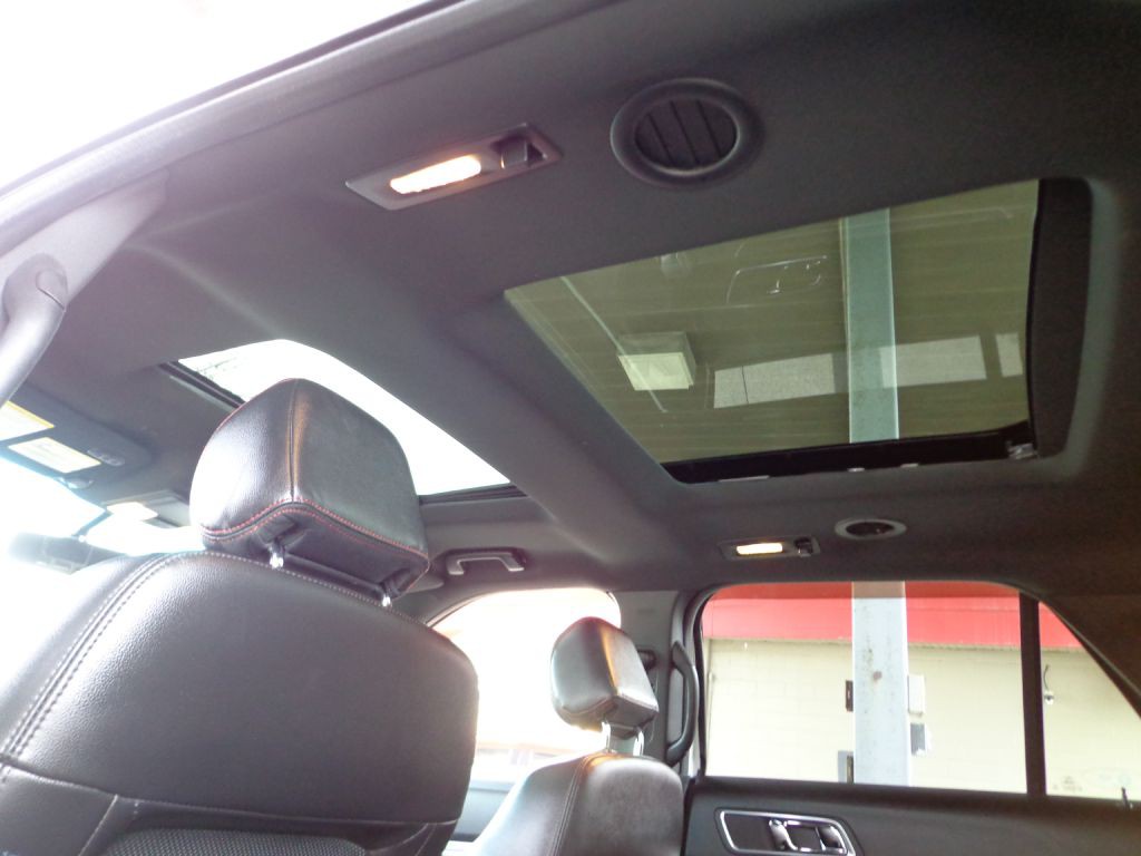 2016 Ford Explorer Image 19