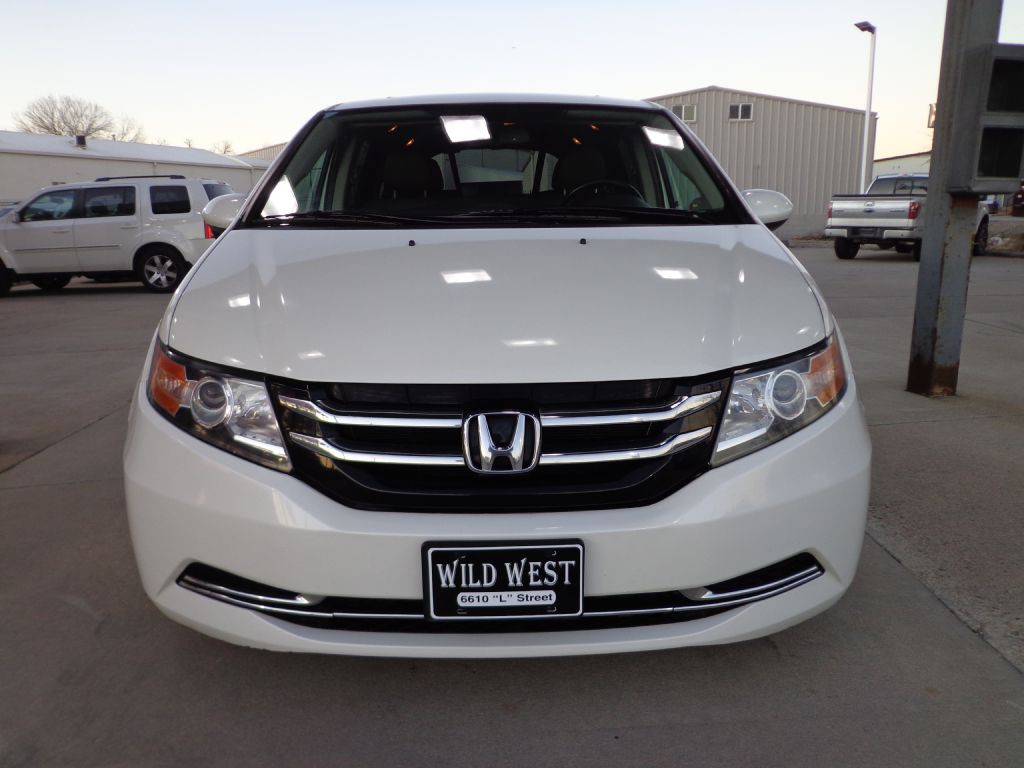 2016 Honda Odyssey Image 2