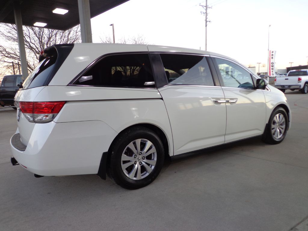 2016 Honda Odyssey Image 4