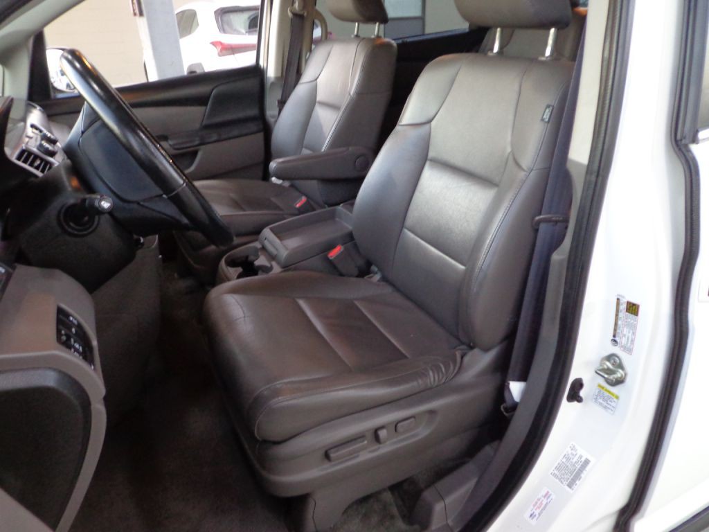 2016 Honda Odyssey Image 14