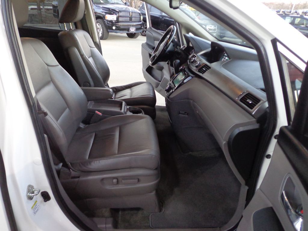 2016 Honda Odyssey Image 16