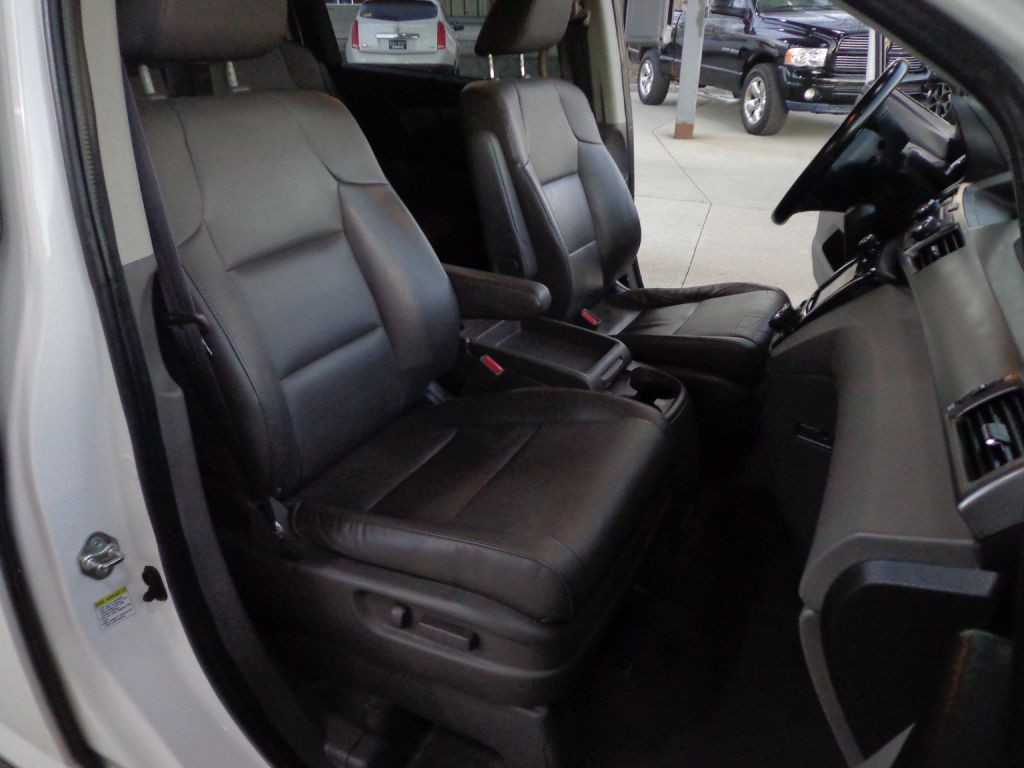 2016 Honda Odyssey Image 17