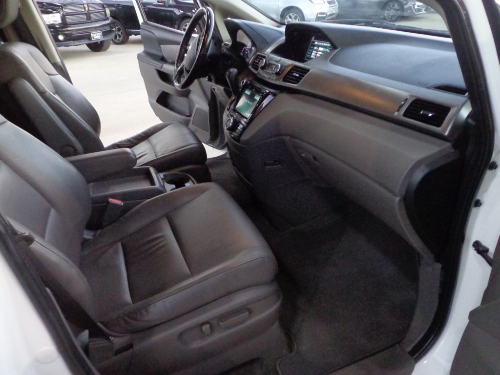 2016 Honda Odyssey Image 18