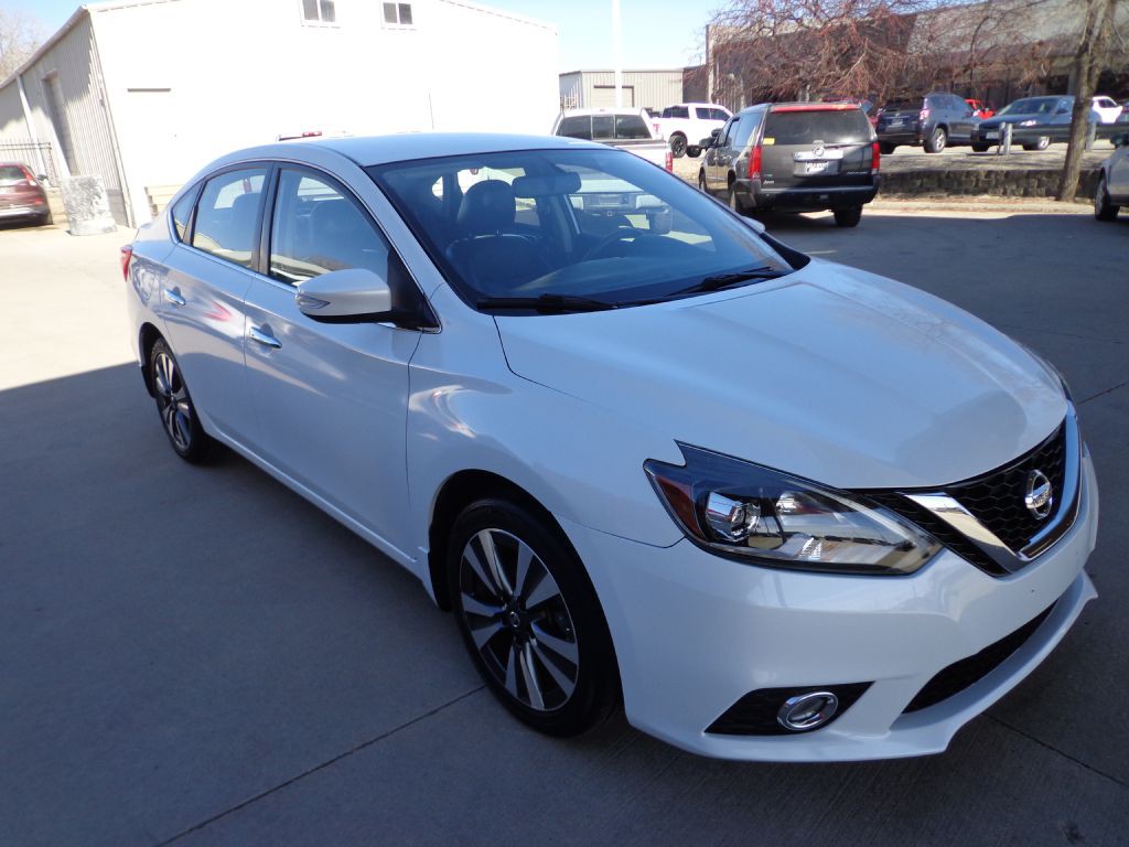 2017 Nissan Sentra Image 6