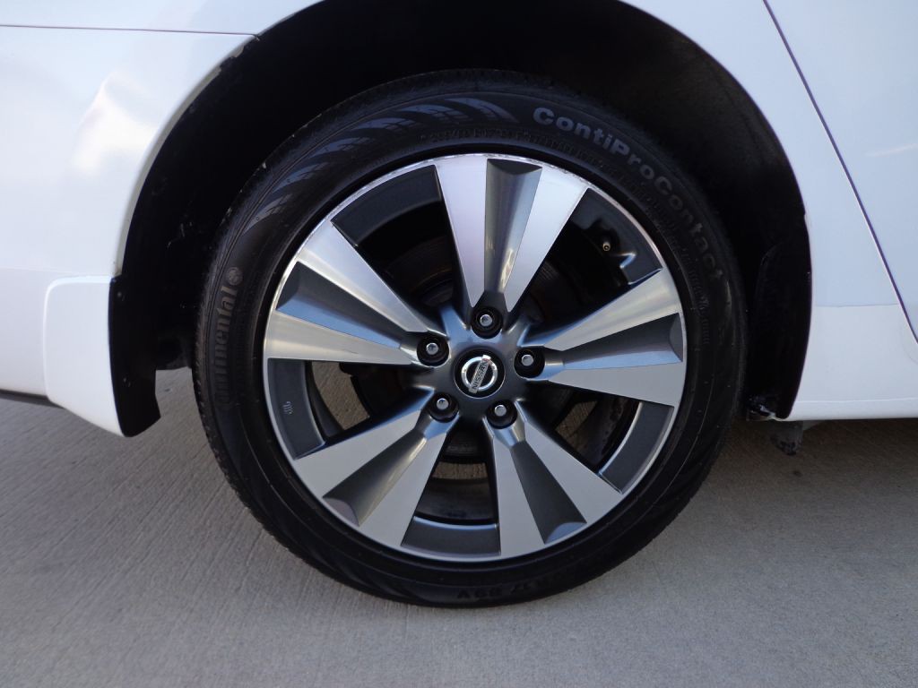 2017 Nissan Sentra Image 11