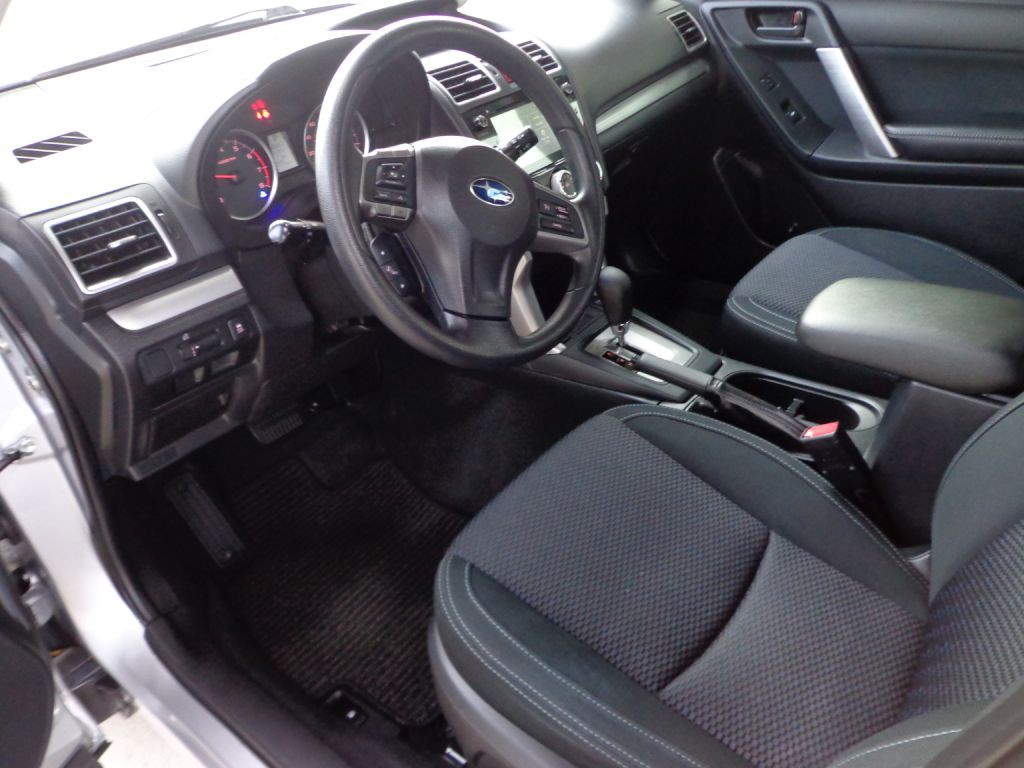 2016 Subaru Forester Image 13