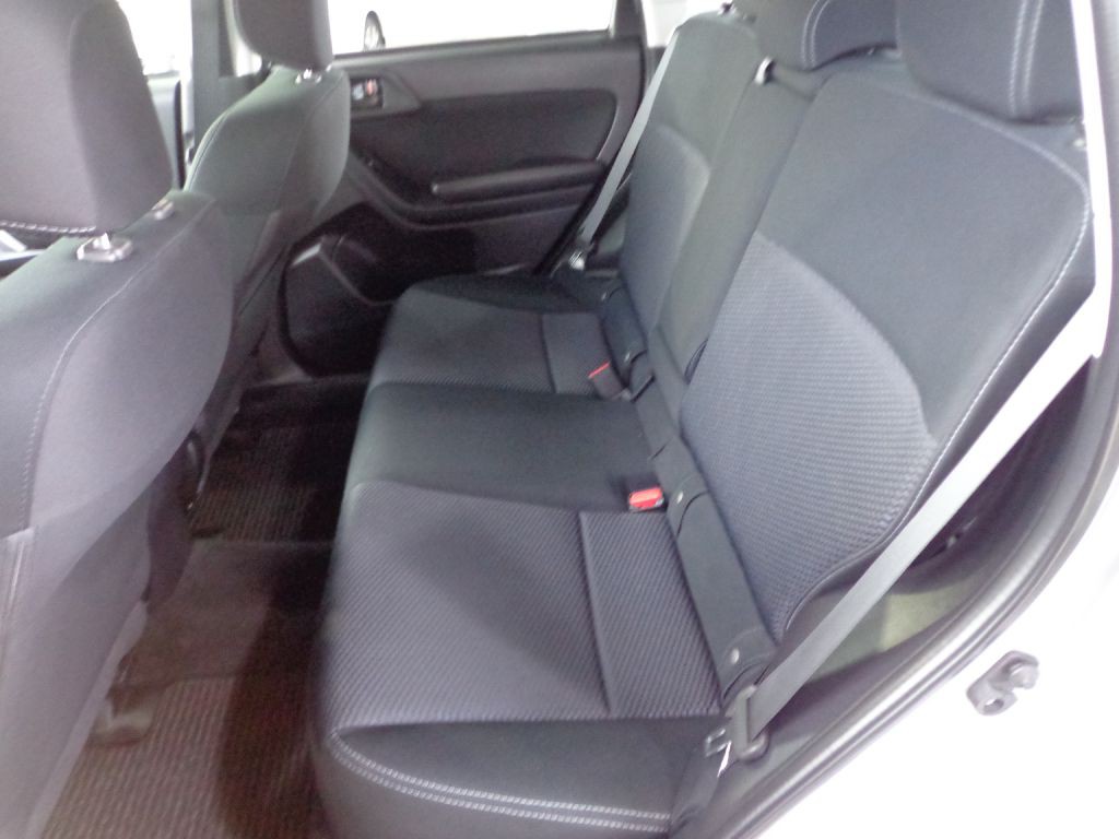2016 Subaru Forester Image 15