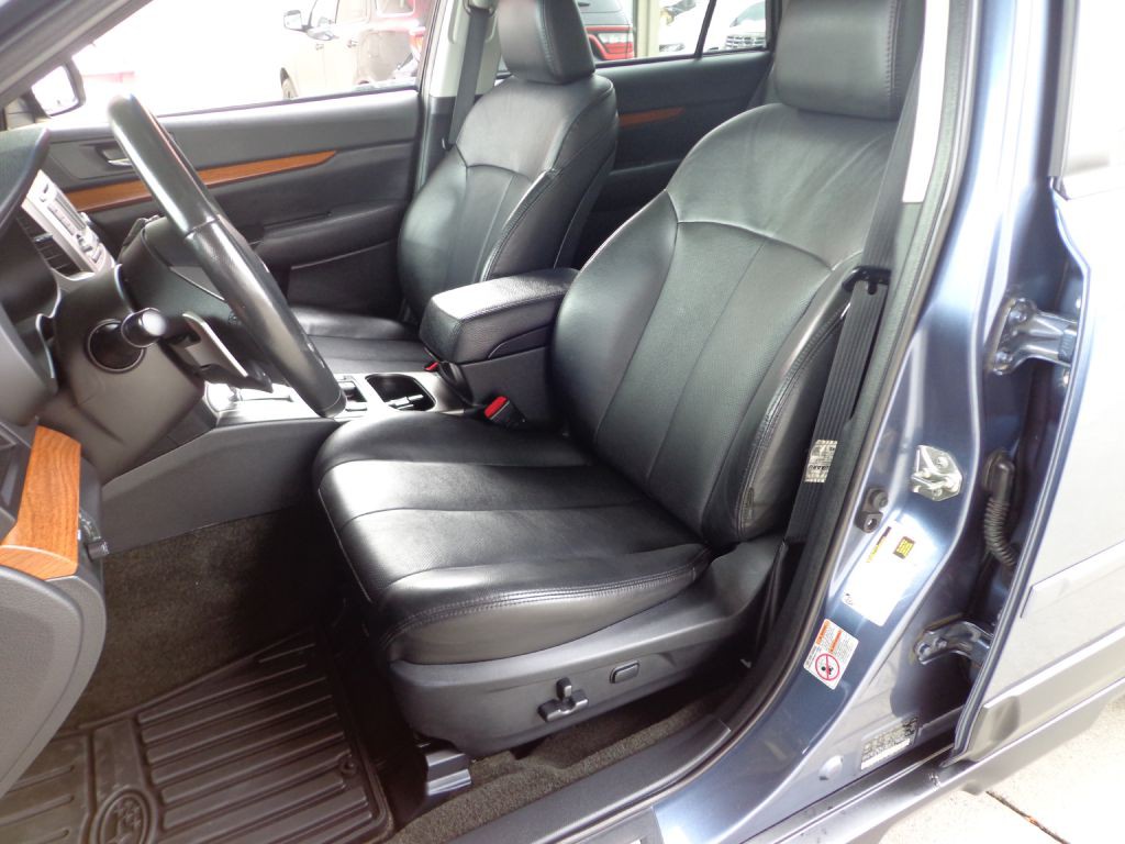 2013 Subaru Outback Image 14