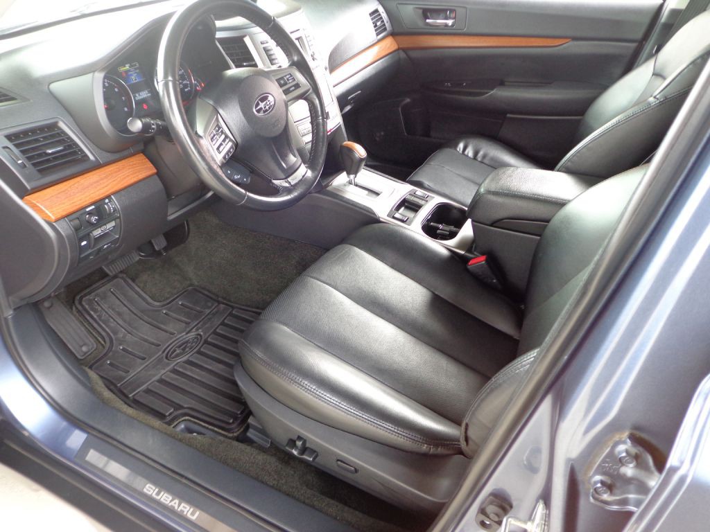 2013 Subaru Outback Image 15