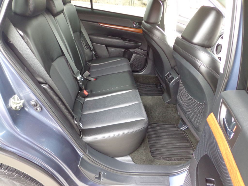 2013 Subaru Outback Image 19