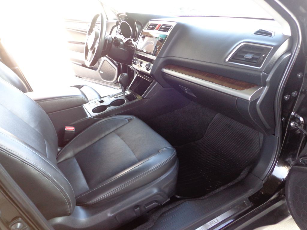 2015 Subaru Outback Image 18