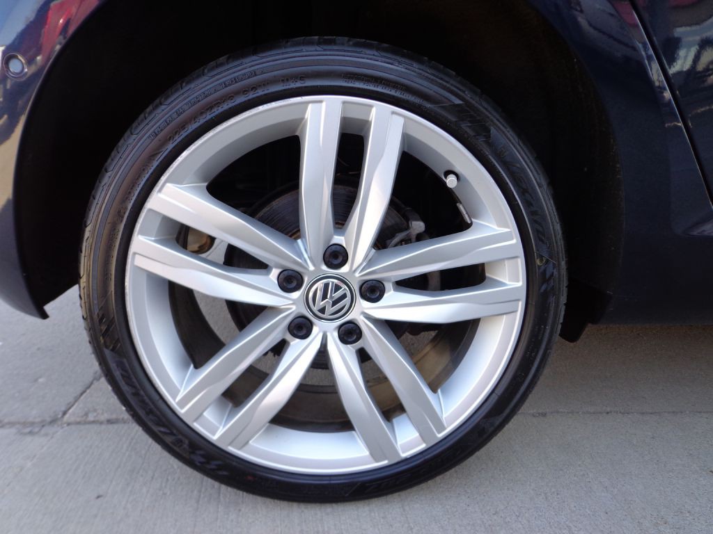2017 Volkswagen Golf Image 10