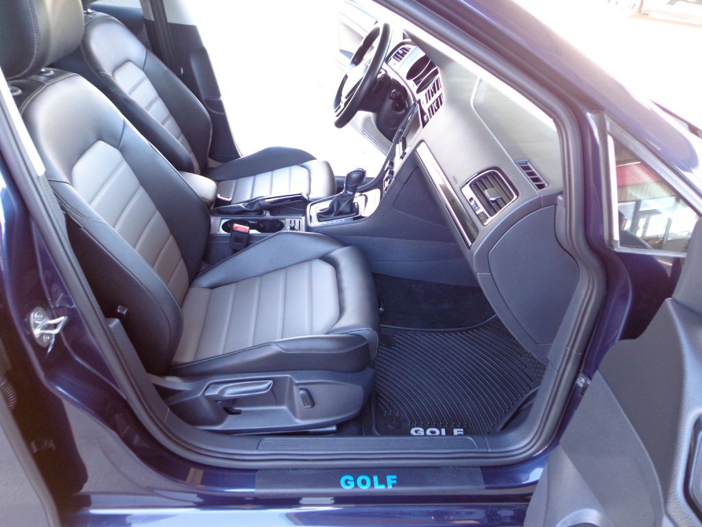 2017 Volkswagen Golf Image 16