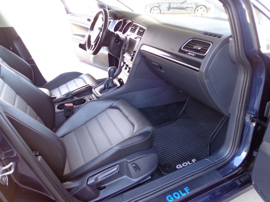 2017 Volkswagen Golf Image 18