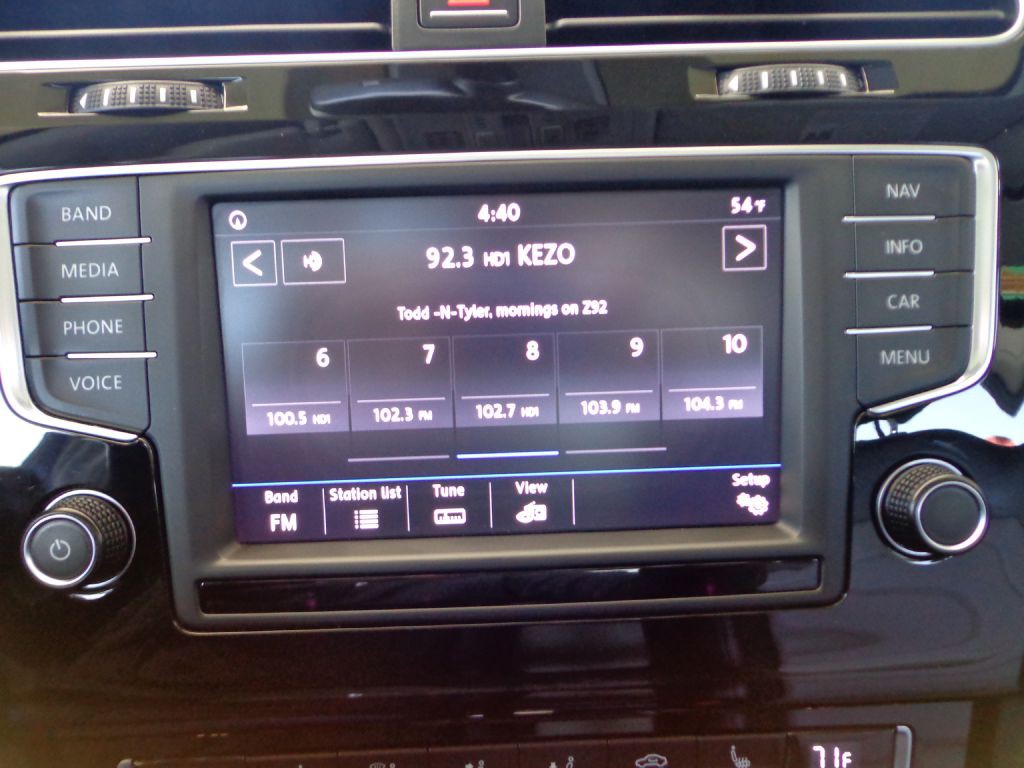 2017 Volkswagen Golf Image 26