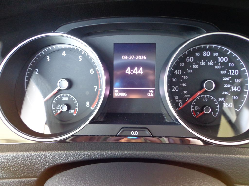 2017 Volkswagen Golf Image 28