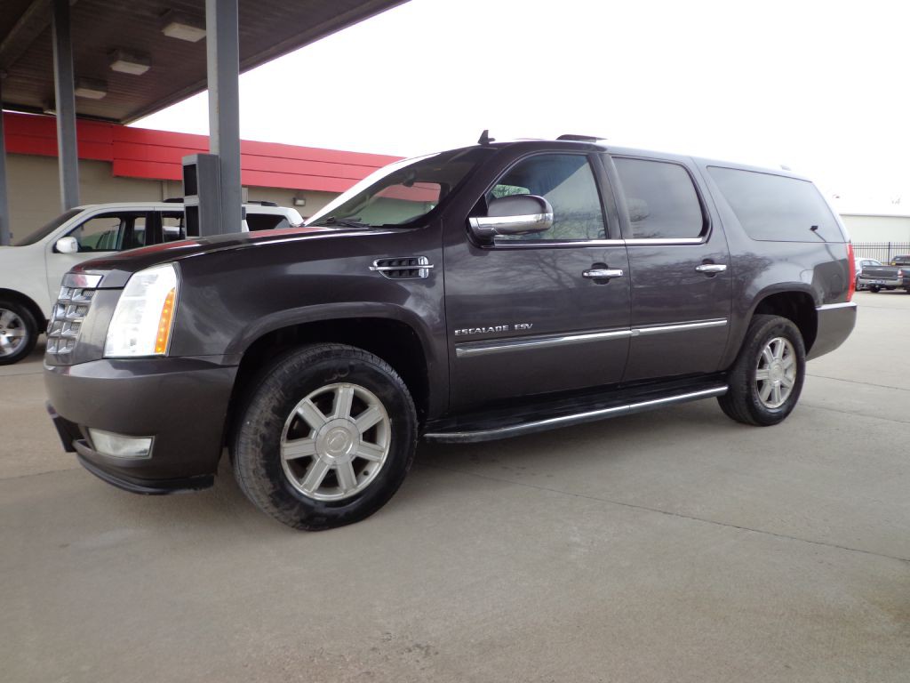 2011 Cadillac Escalade Image 1