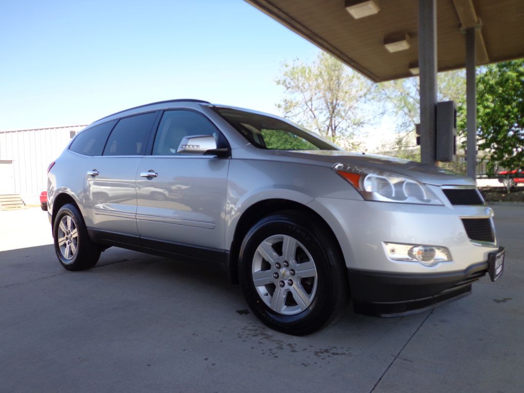 2011 Chevrolet Traverse Image 3