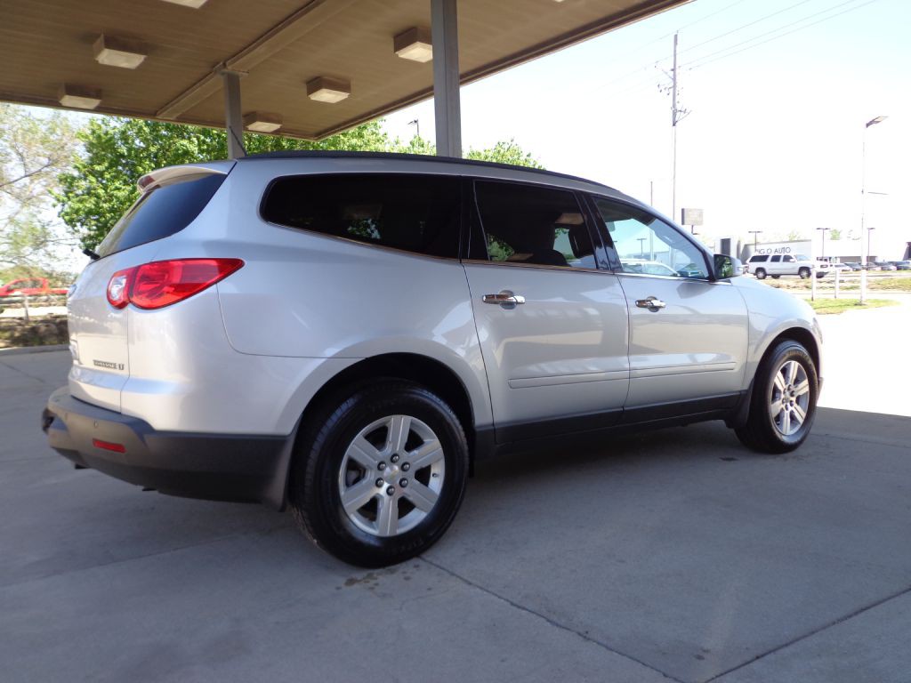2011 Chevrolet Traverse Image 4
