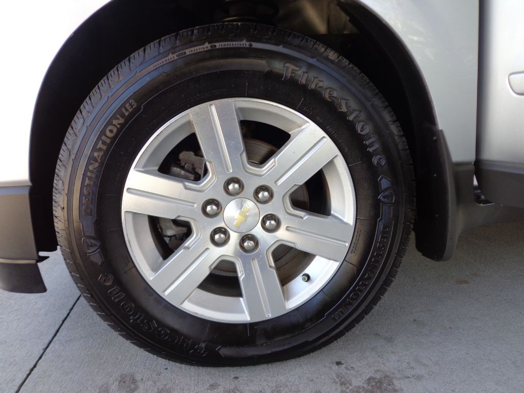 2011 Chevrolet Traverse Image 8