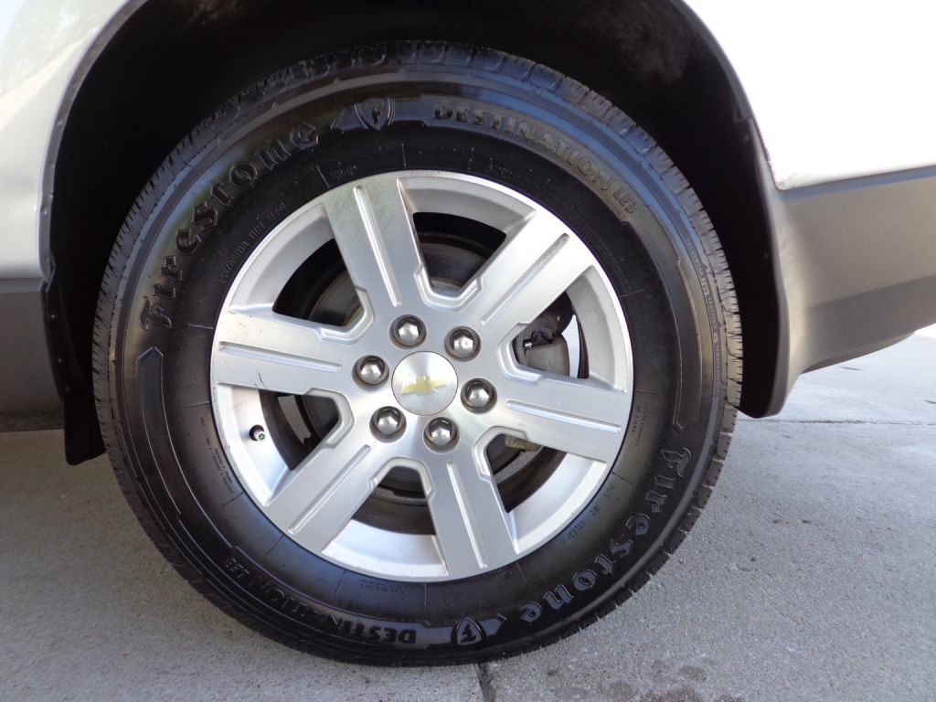 2011 Chevrolet Traverse Image 11