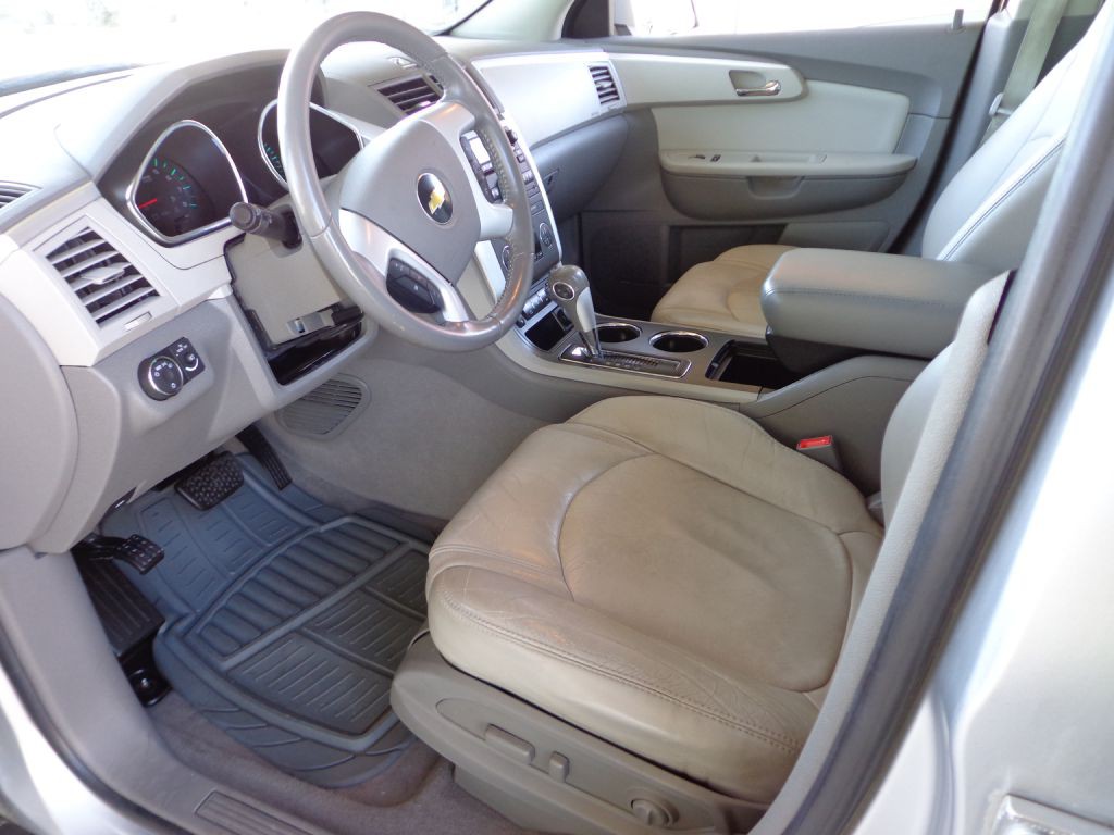 2011 Chevrolet Traverse Image 15