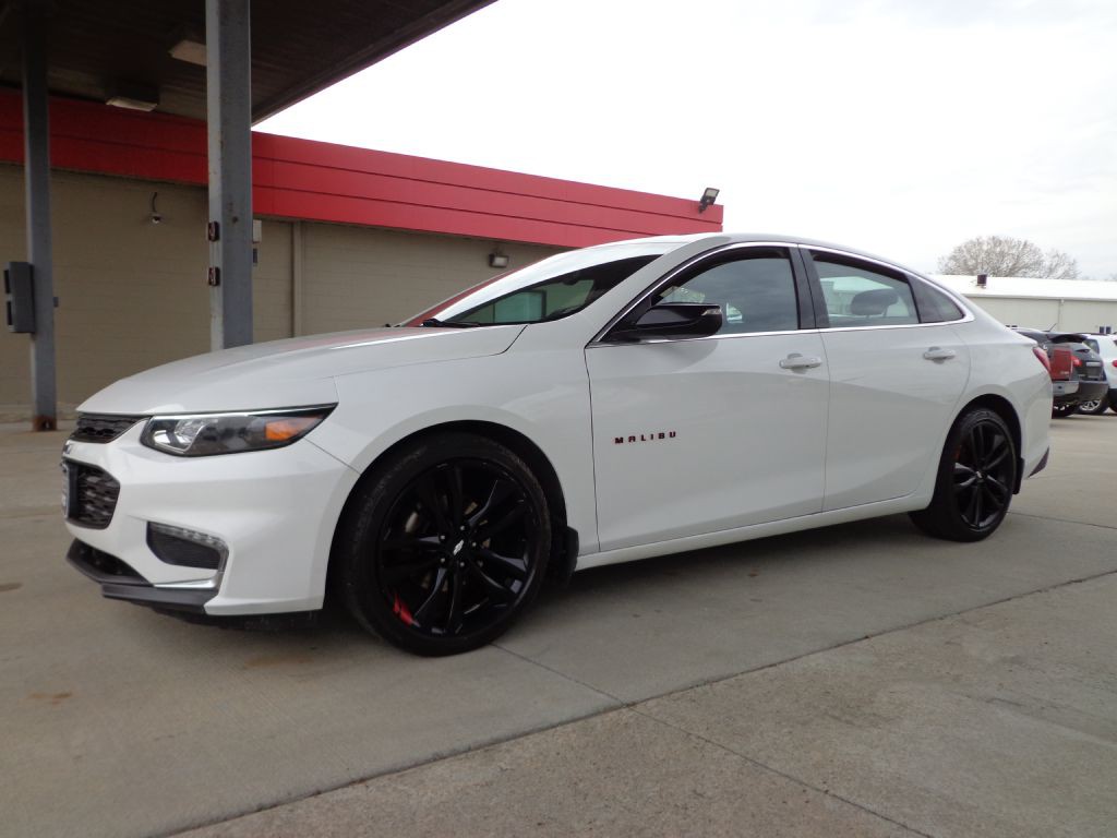 2018 Chevrolet Malibu Image 1