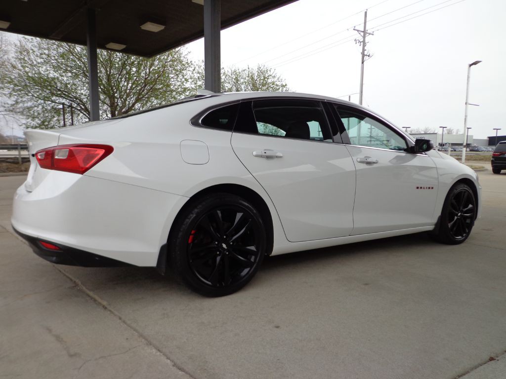 2018 Chevrolet Malibu Image 4