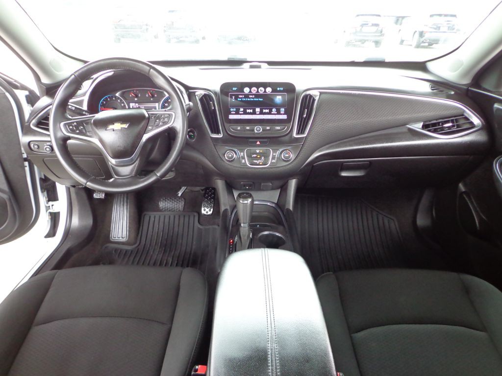 2018 Chevrolet Malibu Image 19