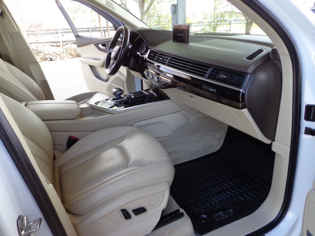 2018 Audi Q7 Image 18