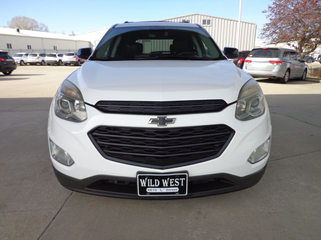 2017 Chevrolet Equinox Image 2