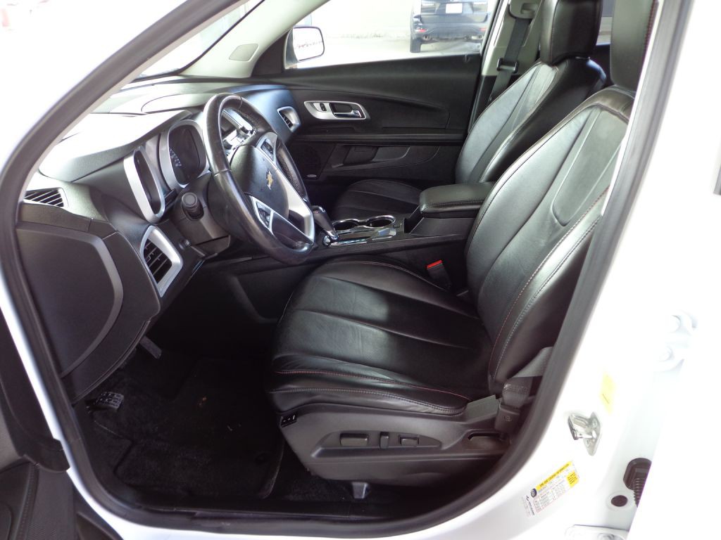 2017 Chevrolet Equinox Image 13