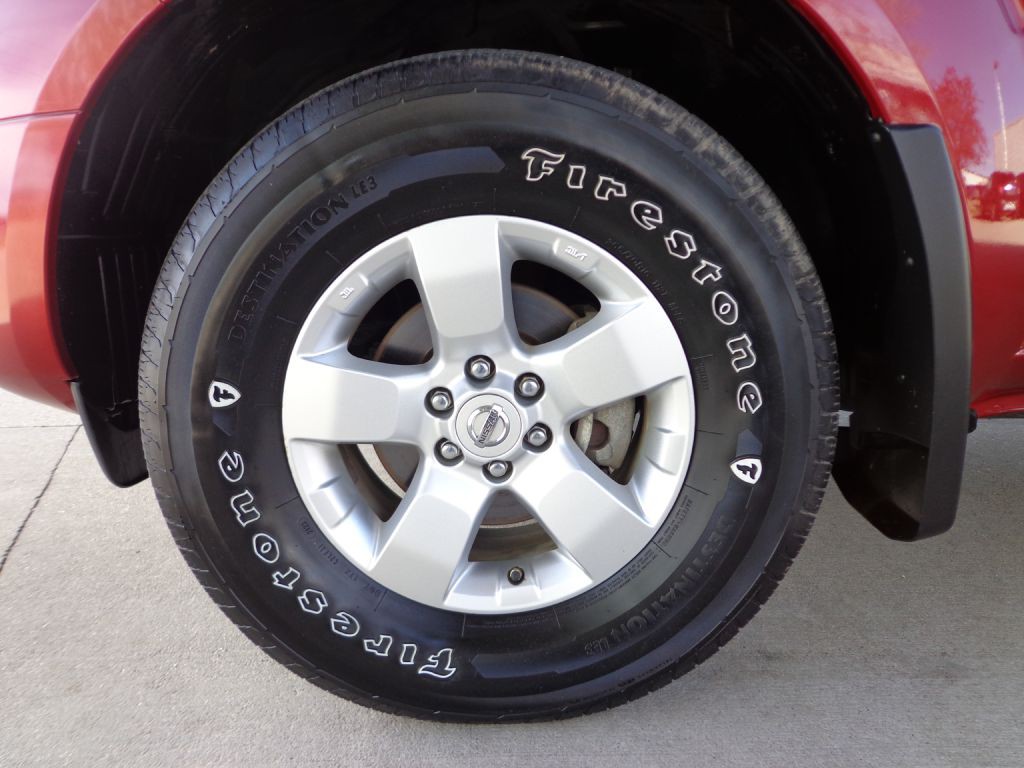 2012 Nissan Frontier Image 7