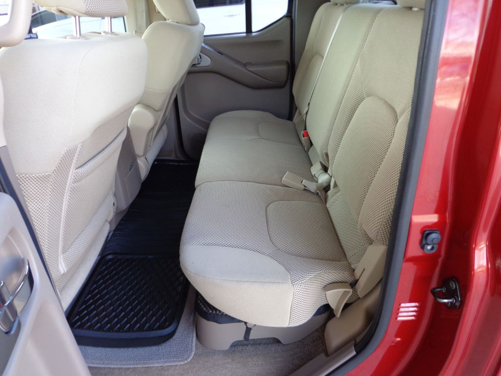 2012 Nissan Frontier Image 18