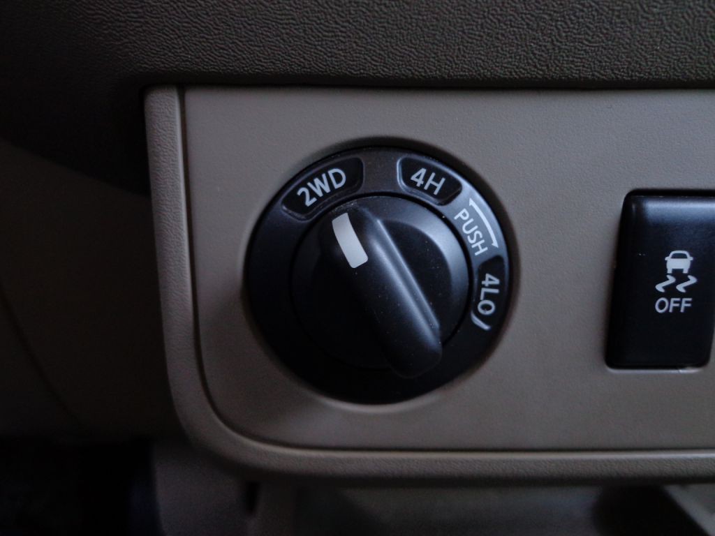 2012 Nissan Frontier Image 20