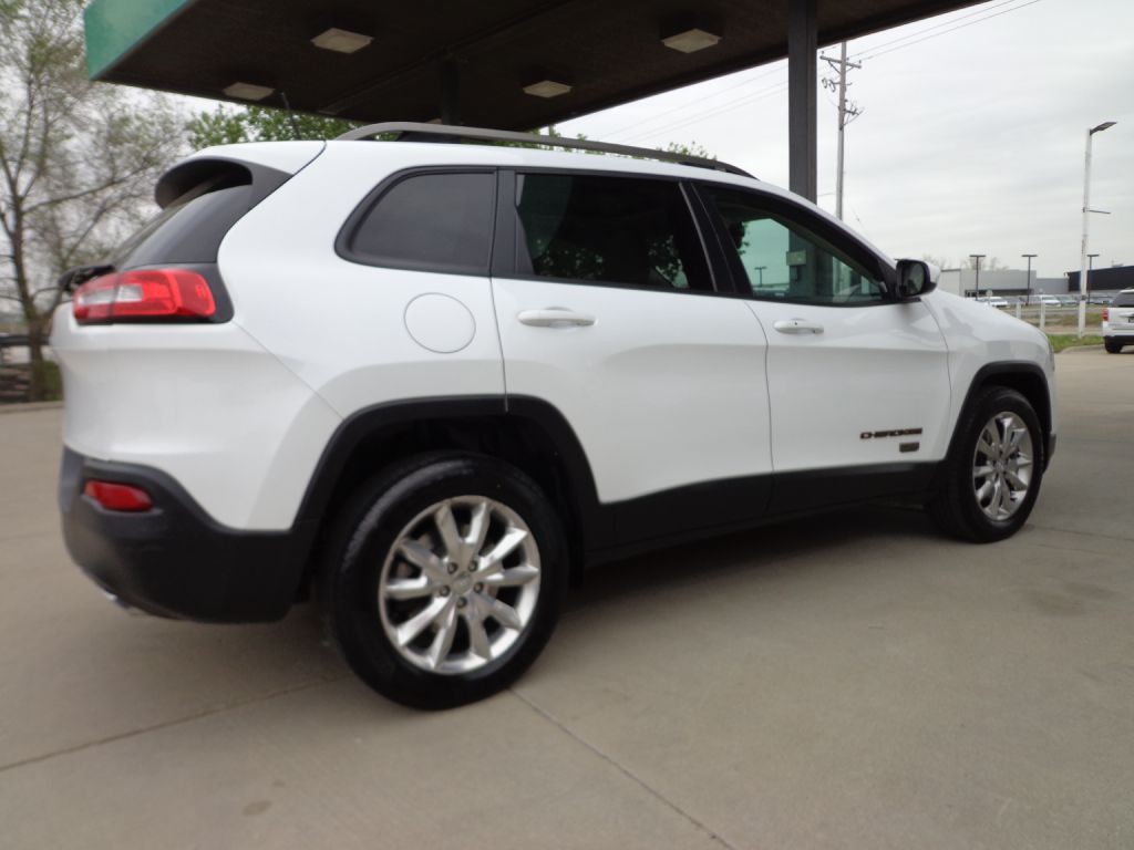 2017 Jeep Cherokee Image 4