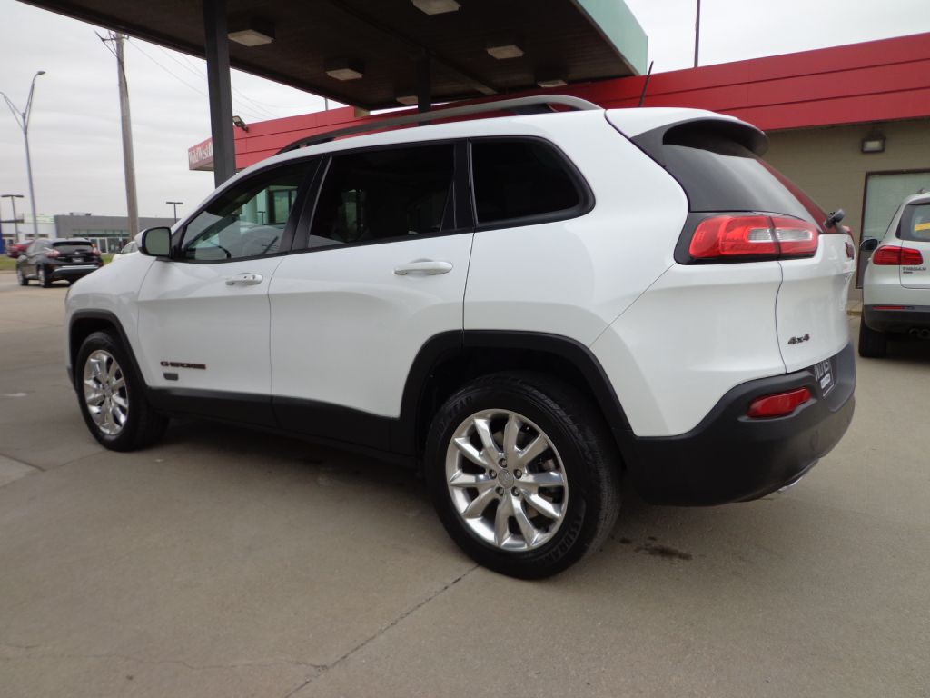 2017 Jeep Cherokee Image 6