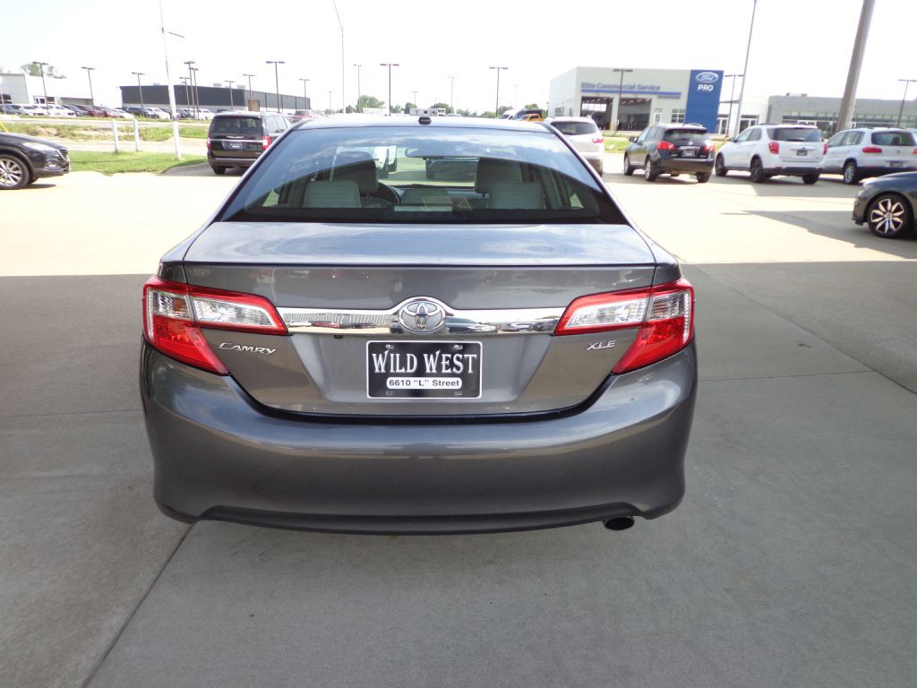 2014 Toyota Camry Image 5
