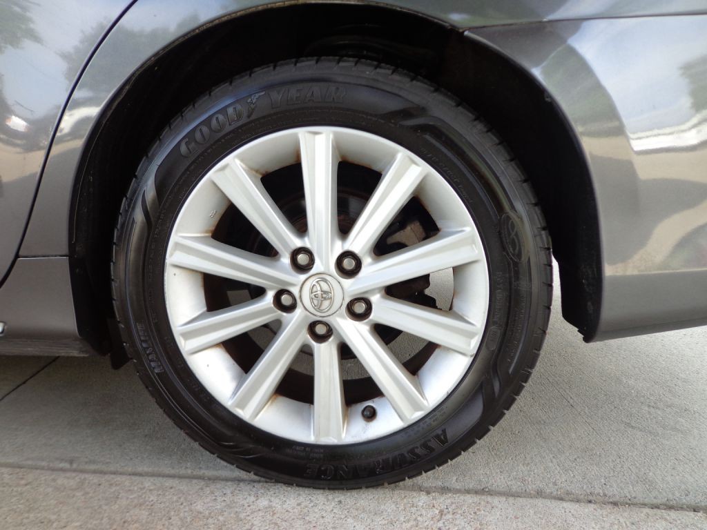 2014 Toyota Camry Image 11