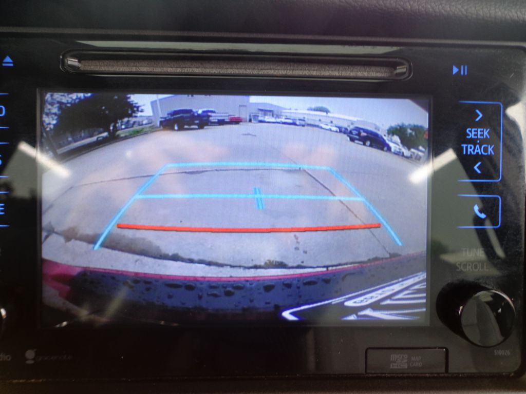 2015 Toyota Sienna Image 27