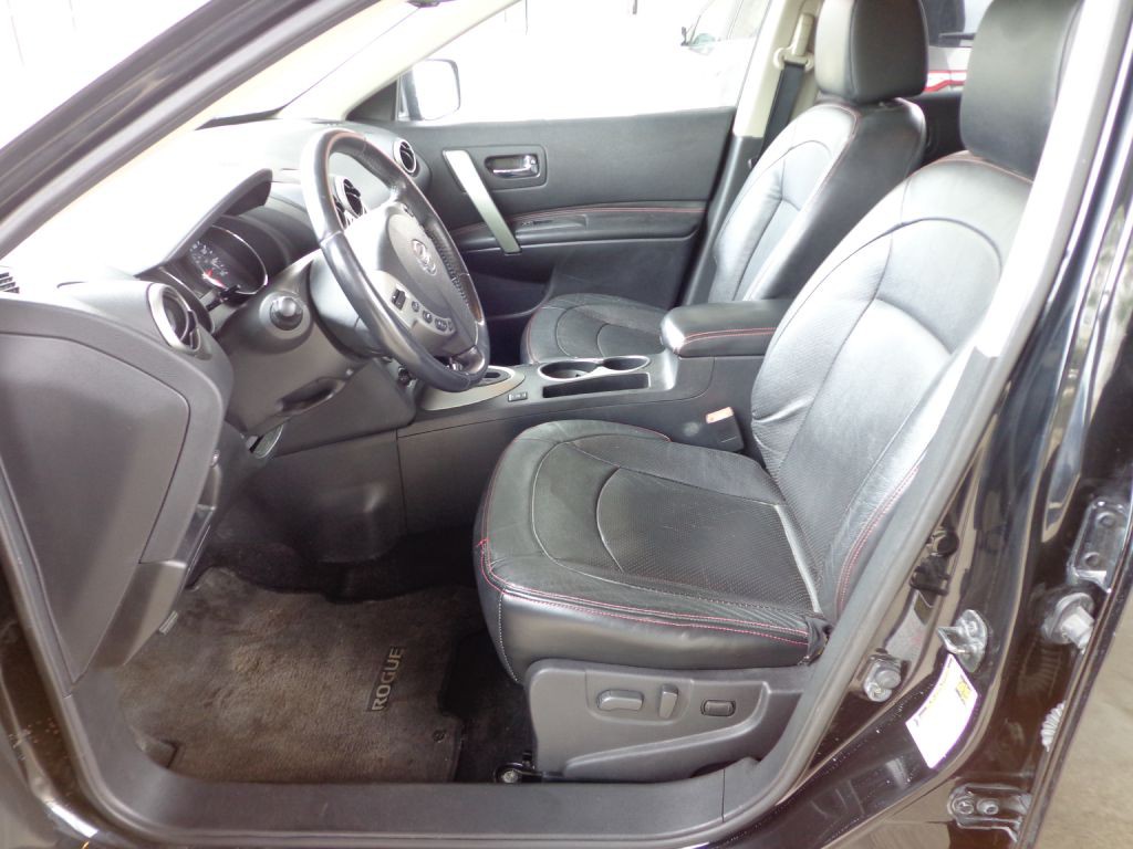 2011 Nissan Rogue Image 12