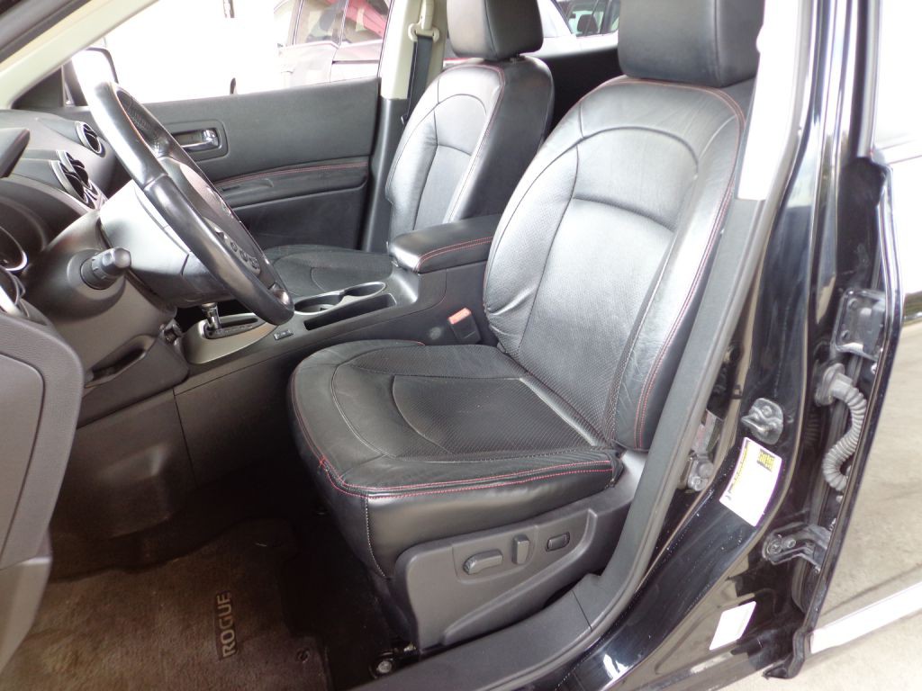 2011 Nissan Rogue Image 13