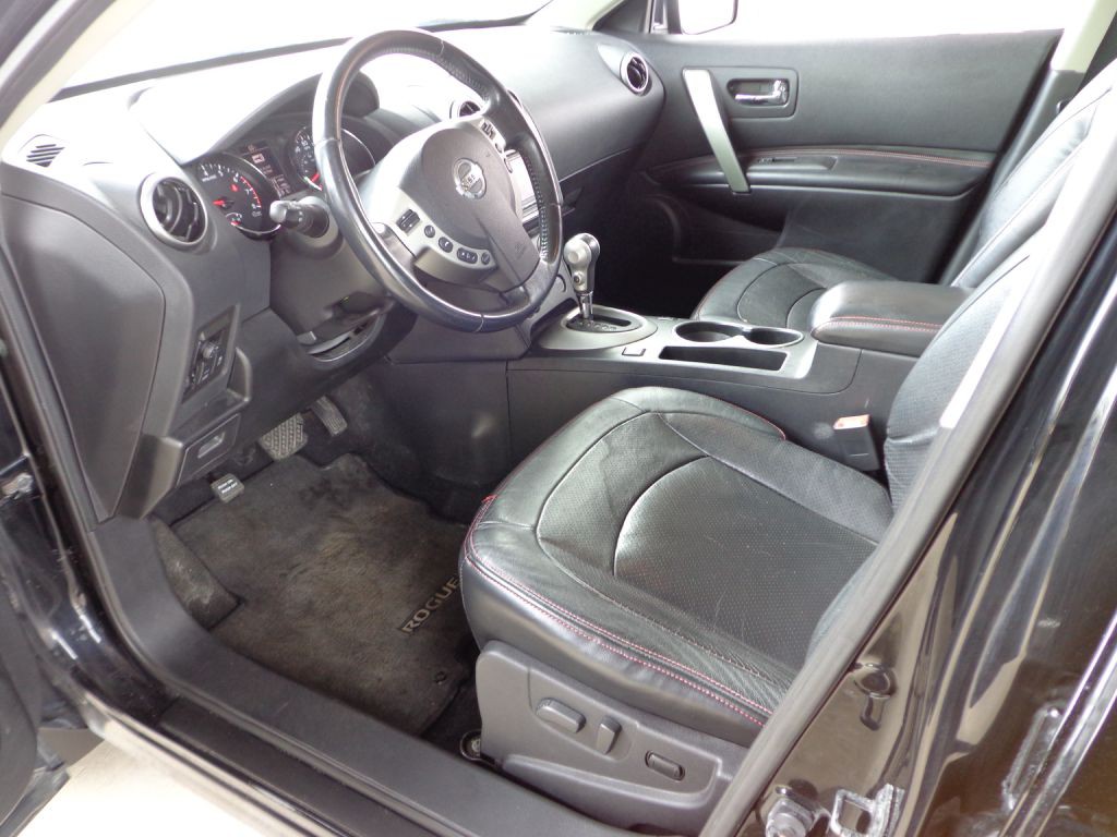 2011 Nissan Rogue Image 14
