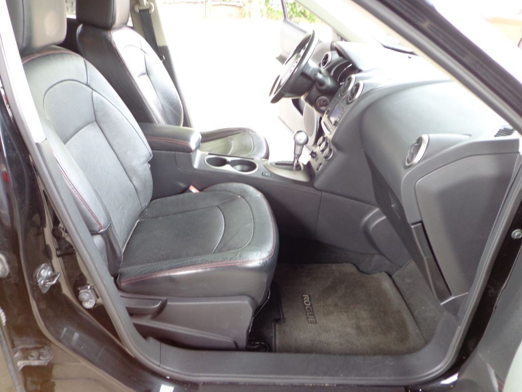 2011 Nissan Rogue Image 15