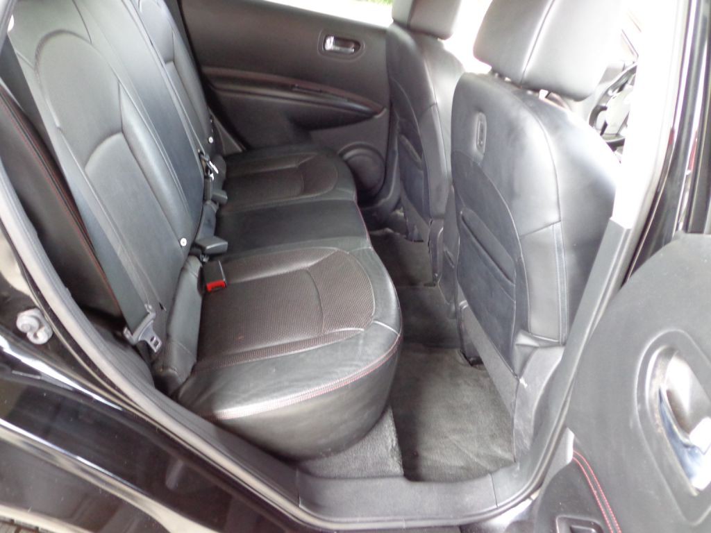 2011 Nissan Rogue Image 18