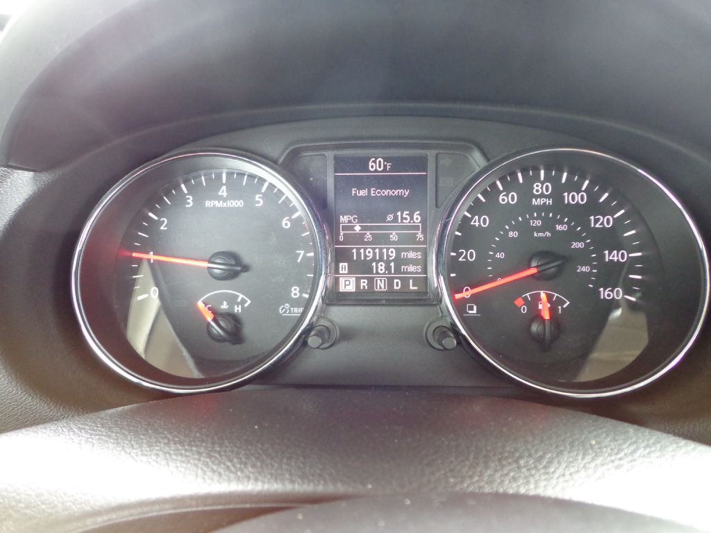 2011 Nissan Rogue Image 25