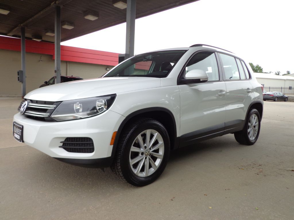2017 Volkswagen Tiguan Image 1