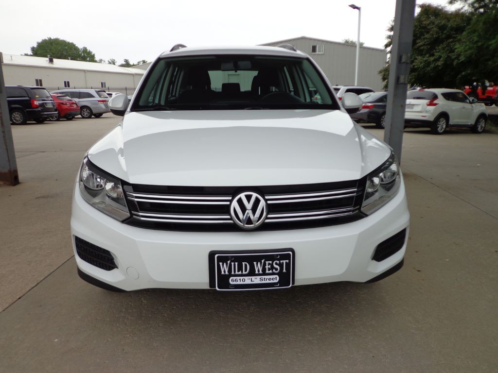 2017 Volkswagen Tiguan Image 2