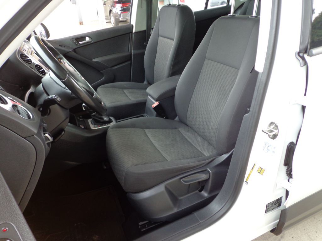2017 Volkswagen Tiguan Image 14